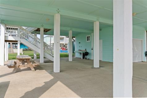 833 S Oneal Road Crystal Beach TX 77650