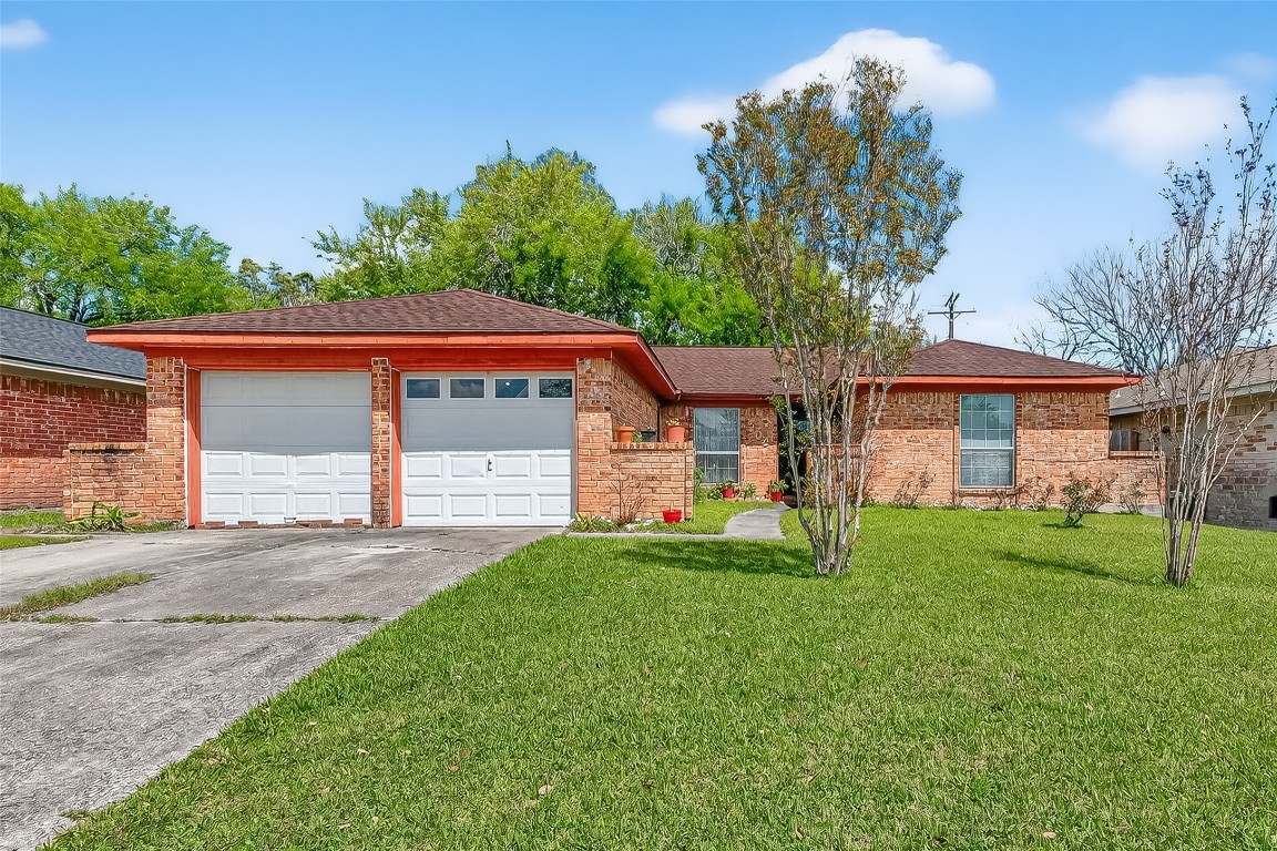 302 Windward Drive League City TX 77573