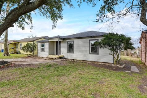 104 18th Avenue N Texas City TX 77590
