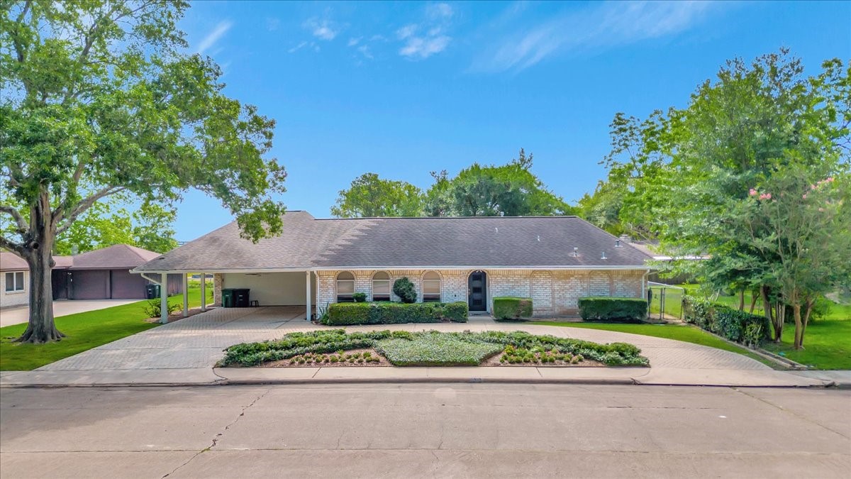 1614 Gunwale Road Houston TX 77062
