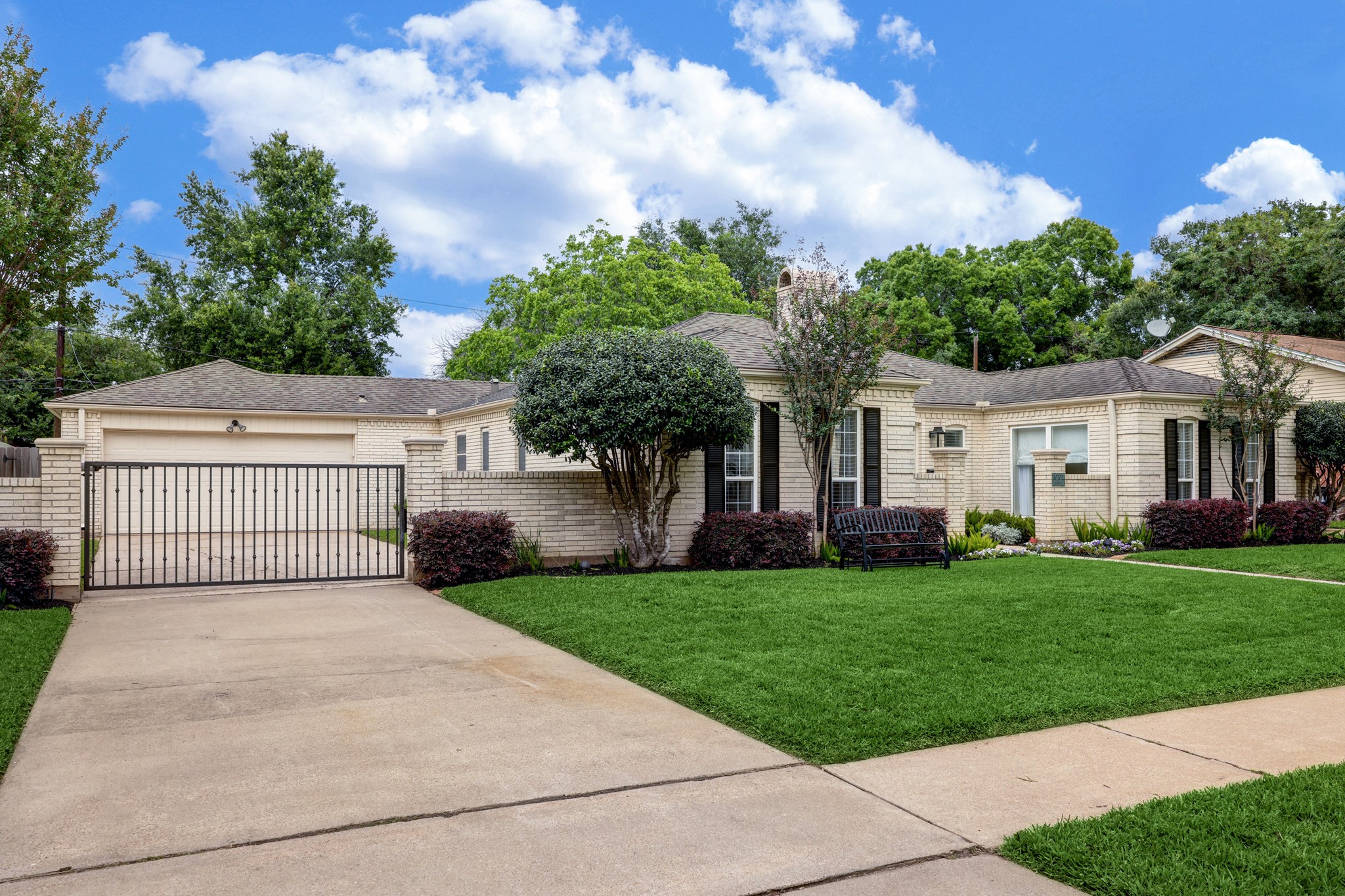 10702 Russett Drive Houston TX 77042