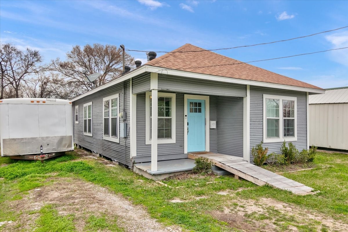708 Boston Avenue Nederland TX 77627