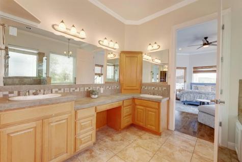 17902 Crystal Cove Jonestown TX 78645