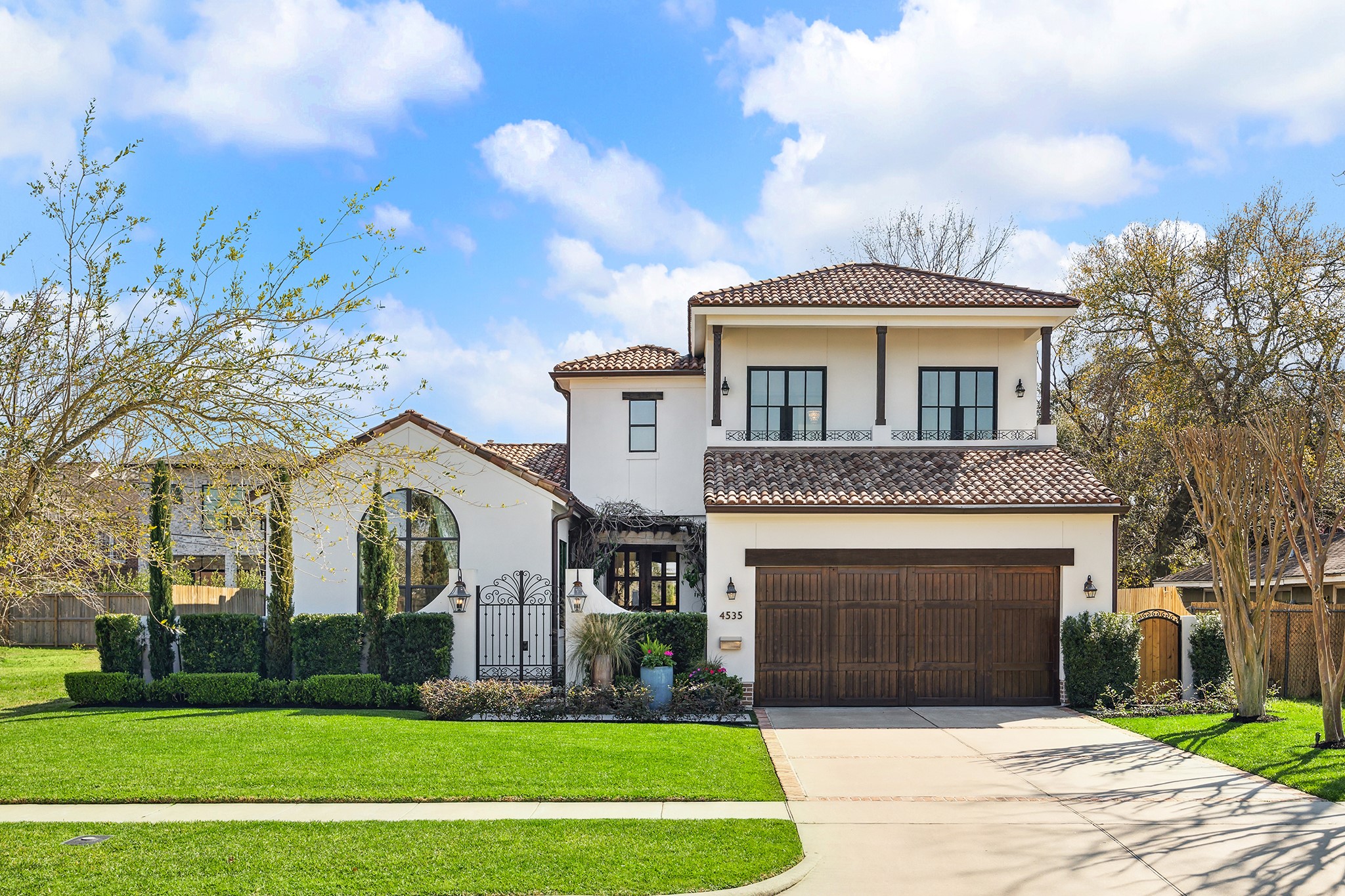 4535 Merrie Lane Bellaire TX 77401