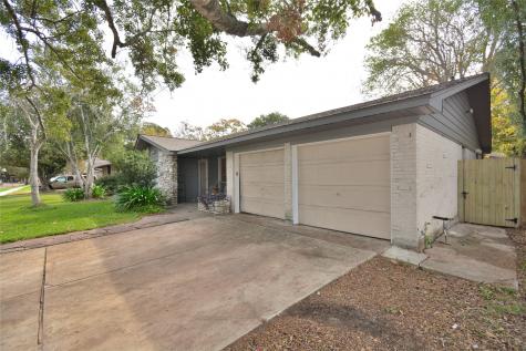2013 Sunset Court N League City TX 77573