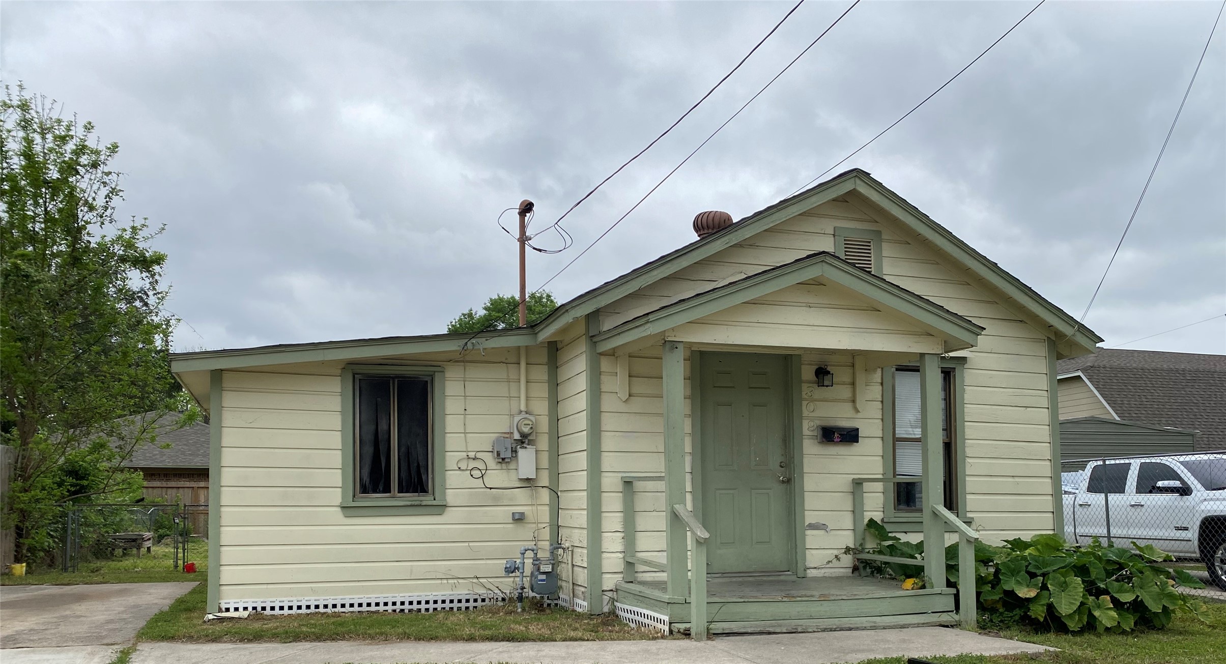 309 W 12th Street Deer Park TX 77536