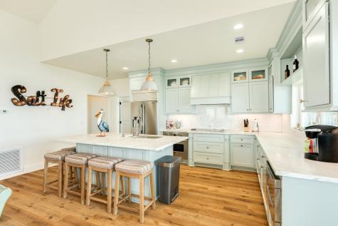 998 Austin Drive Gilchrist TX 77617