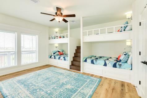 998 Austin Drive Gilchrist TX 77617