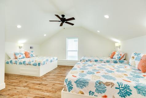 998 Austin Drive Gilchrist TX 77617