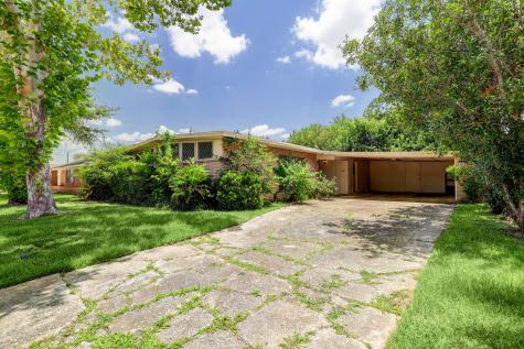 326 Princess Drive Houston TX 77034