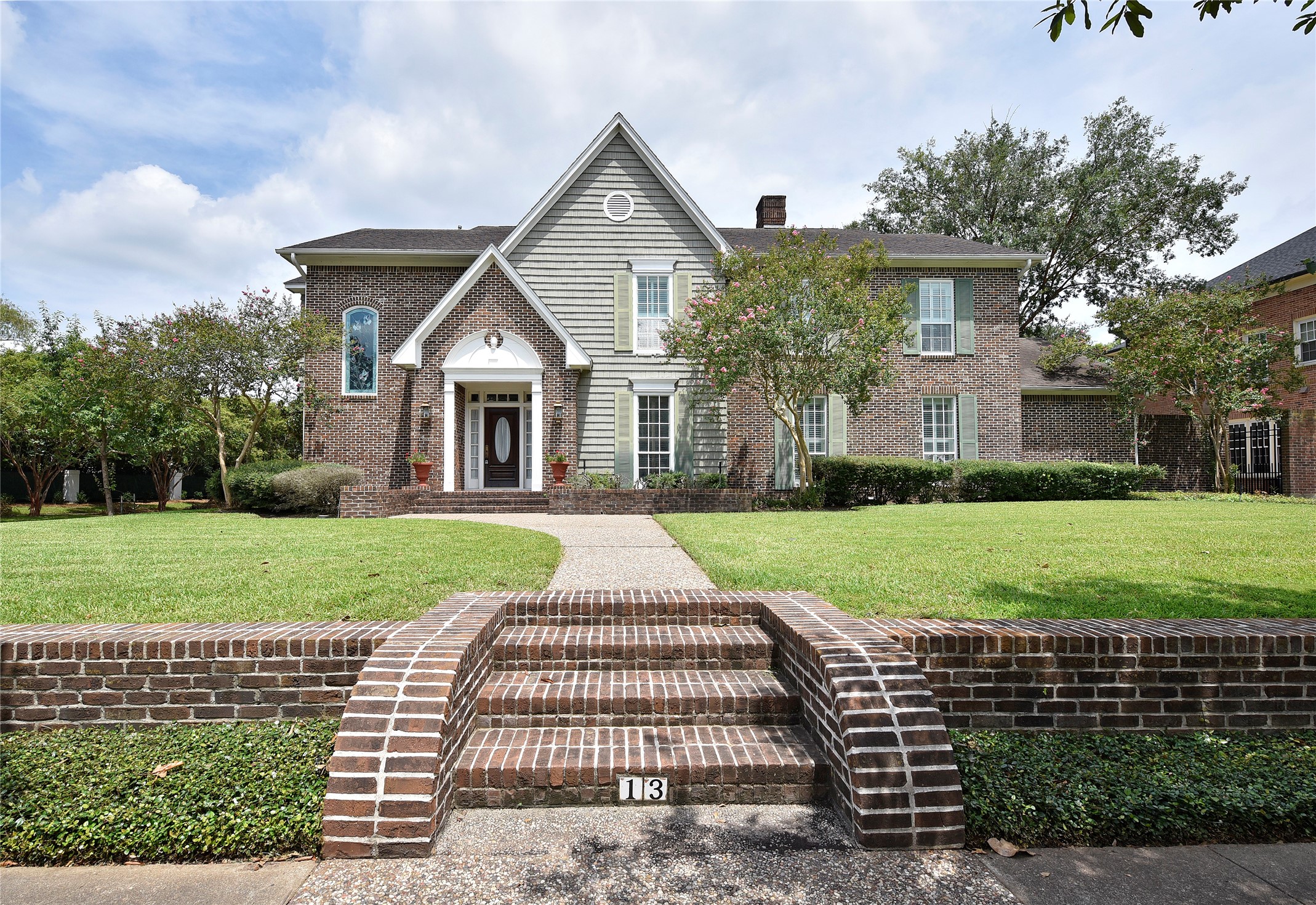 13 Queen Mary Court Sugar Land TX 77479