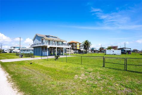 872 O Neil Road Crystal Beach TX 77650