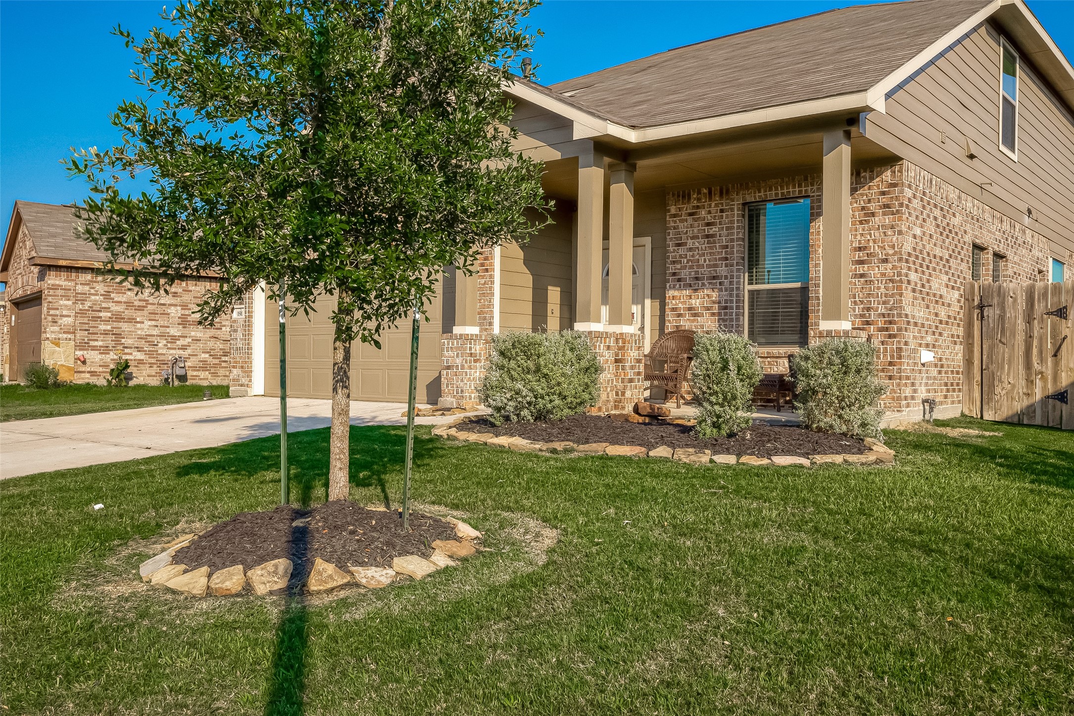 191 Country Crossing Circle Magnolia TX 77354