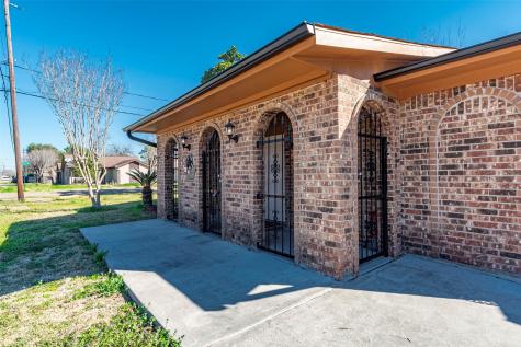 802 Avenue I South Houston TX 77587