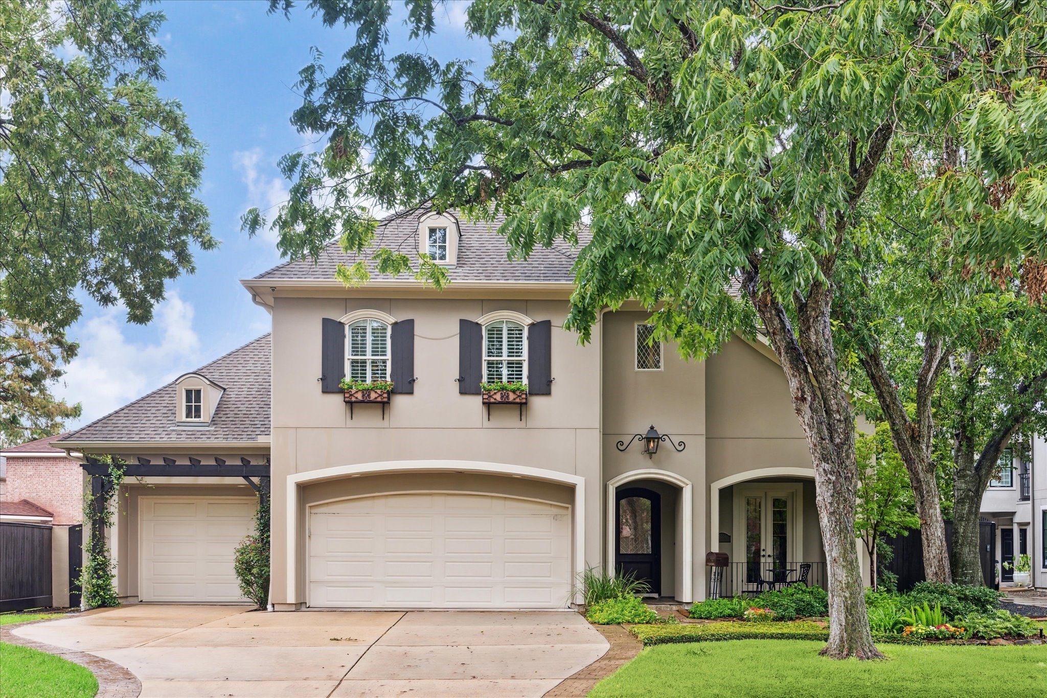 5004 Wedgewood Drive Bellaire TX 77401