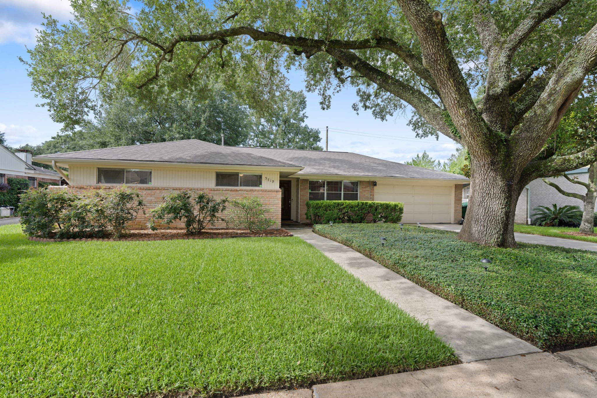 5719 Burlinghall Drive Houston TX 77035