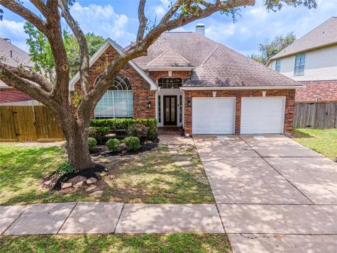 1243 Spinnaker Way Sugar Land TX 77498