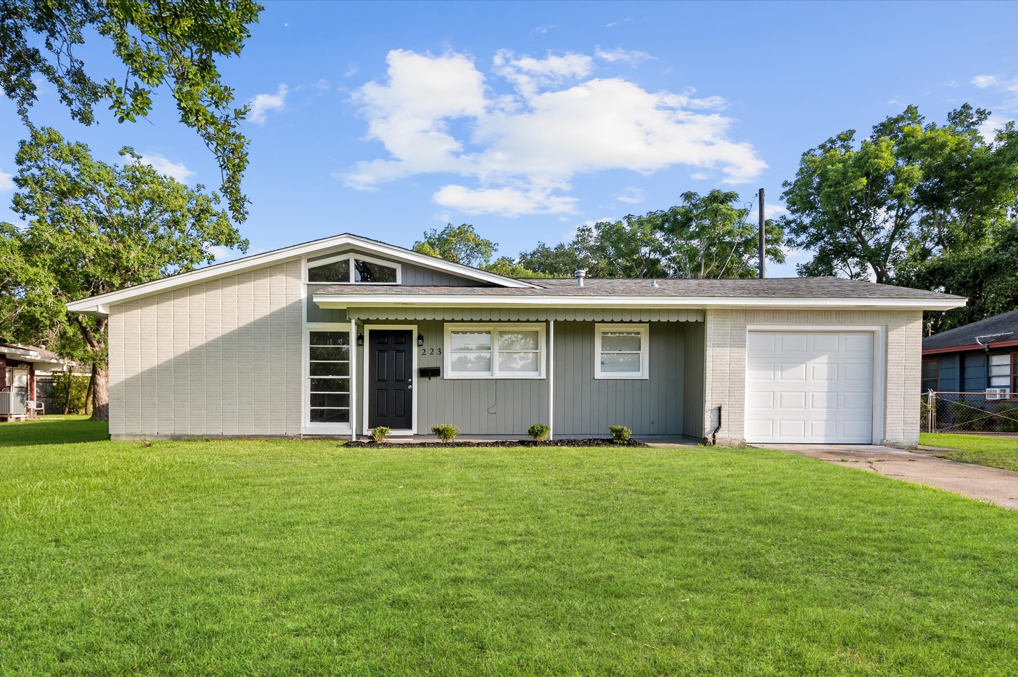 223 24th Avenue N Texas City TX 77590