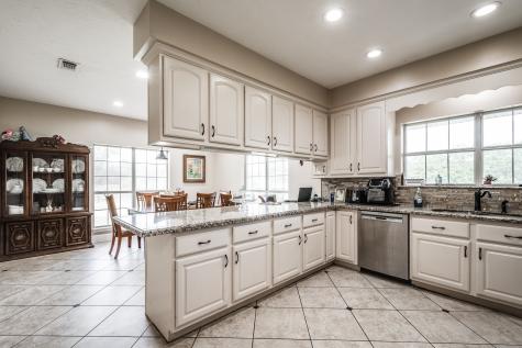 15953 1st Street Splendora TX 77372