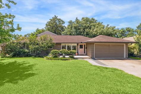 5540 Grand Lake Street Bellaire TX 77401