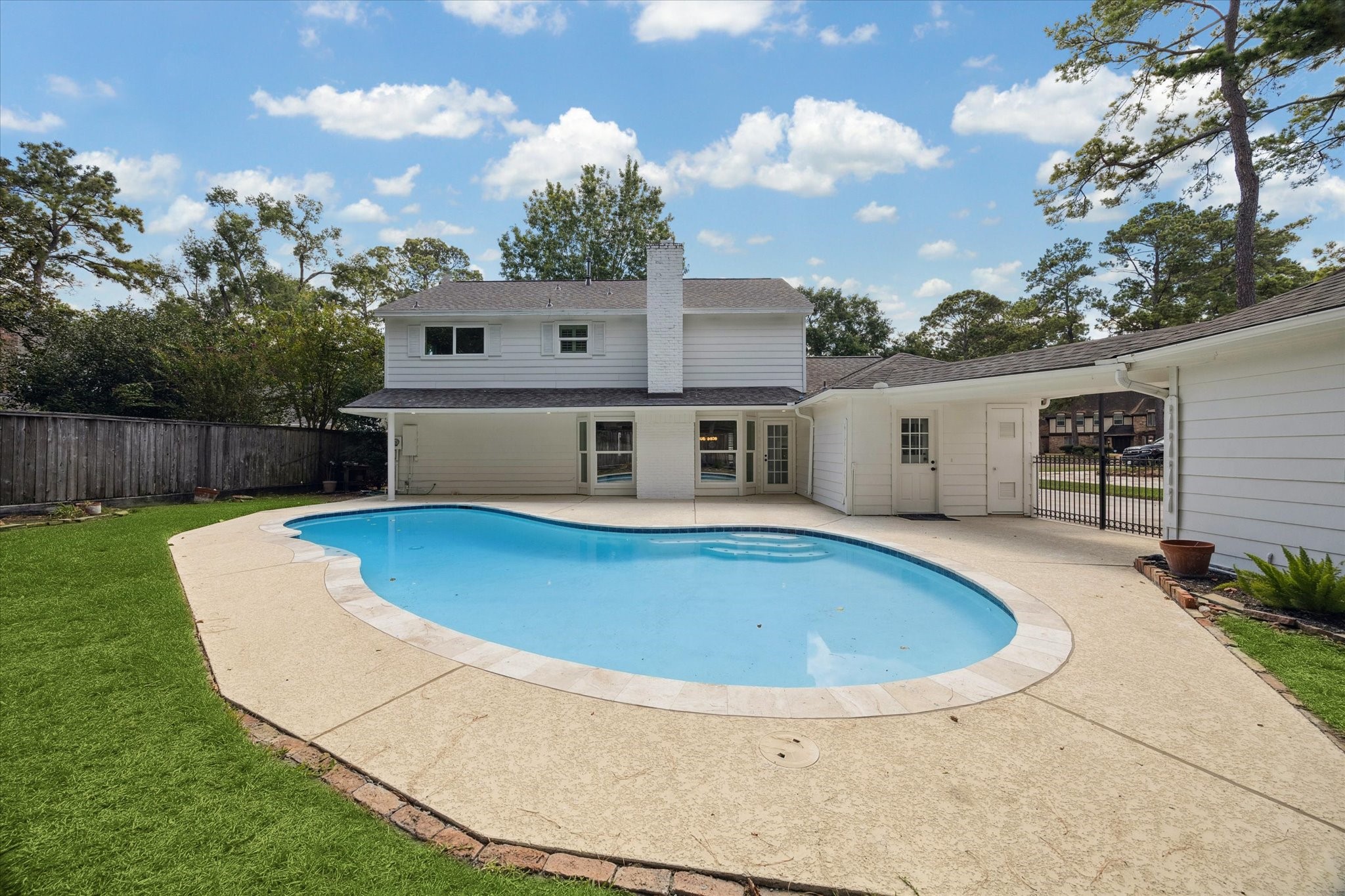 5506 Three Oaks Circle Houston TX 77069