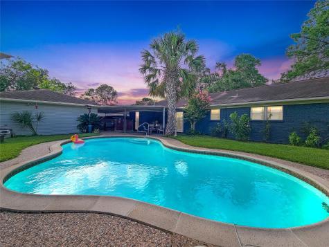 5439 Loch Lomond Drive Houston TX 77096