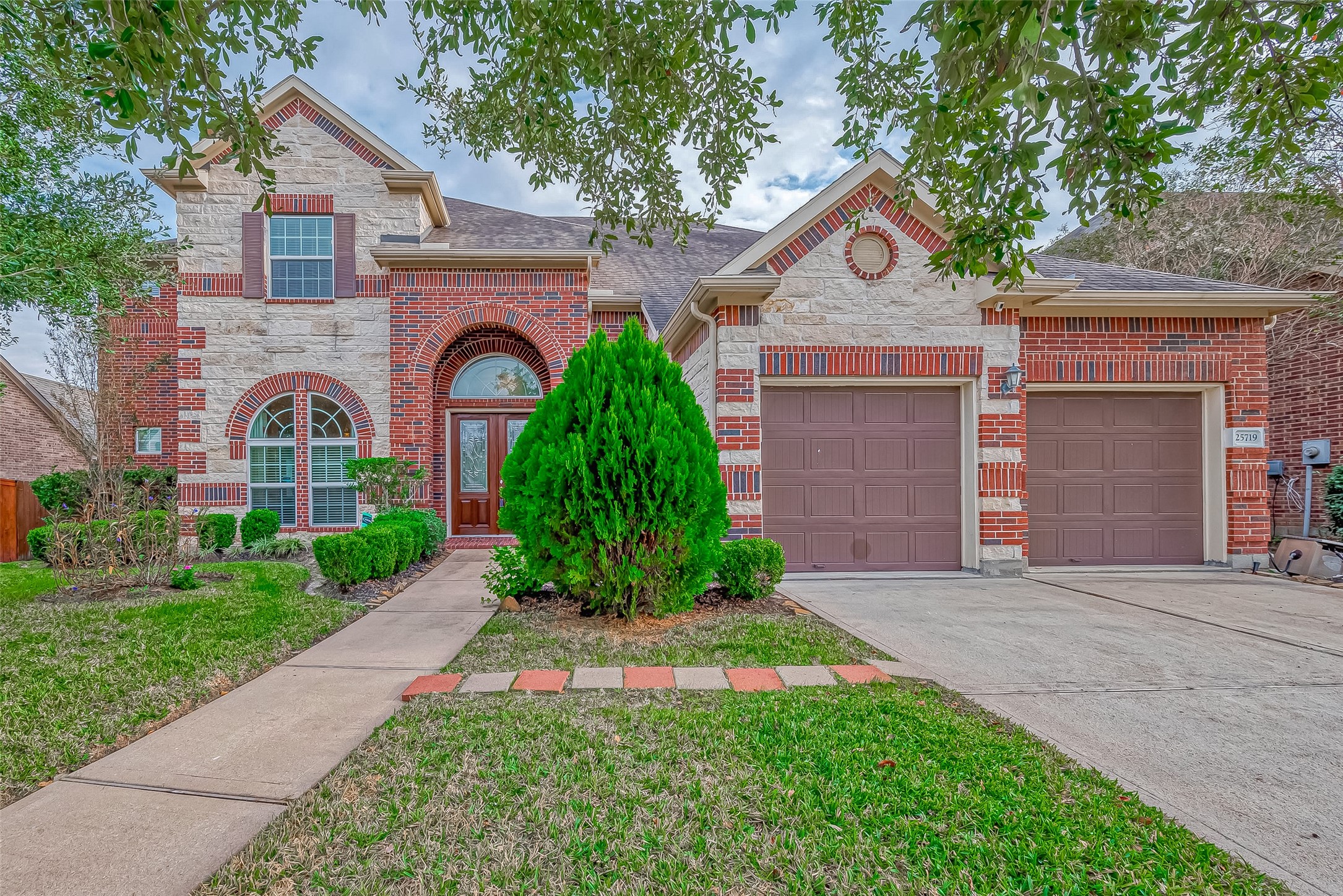 25719 Oakwood Knoll Drive Katy TX 77494
