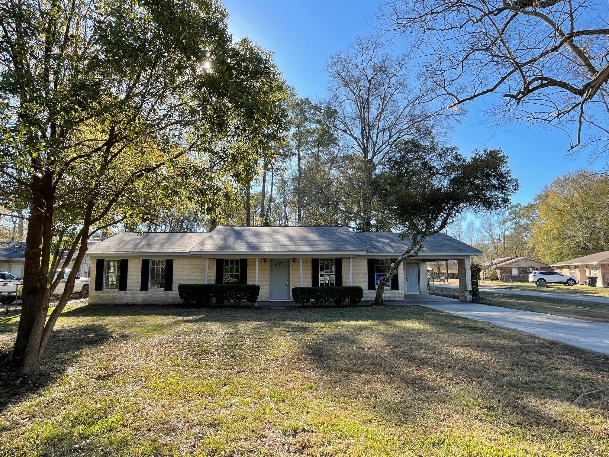 385 W Bolivar Street Vidor TX 77662