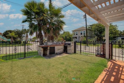 2128 59th Street Galveston TX 77551