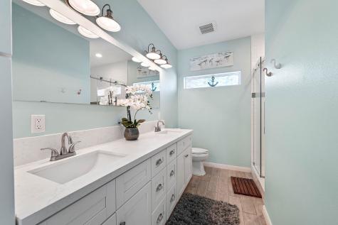 4211 Navarro Drive Galveston TX 77554