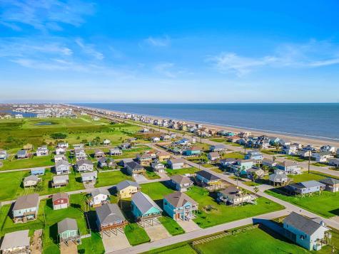 4211 Navarro Drive Galveston TX 77554