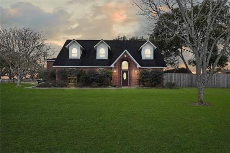 1302 Oaks Court Sealy TX 77474