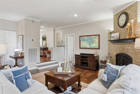 2007 Geney Street Brenham TX 77833
