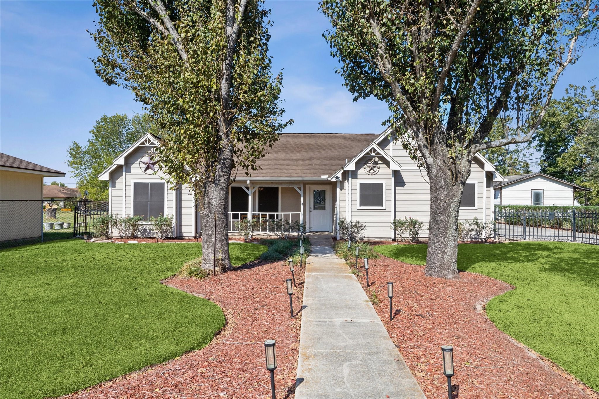 10423 1/2 N H Street La Porte TX 77571