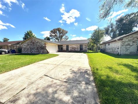 108 Houston Street Angleton TX 77515