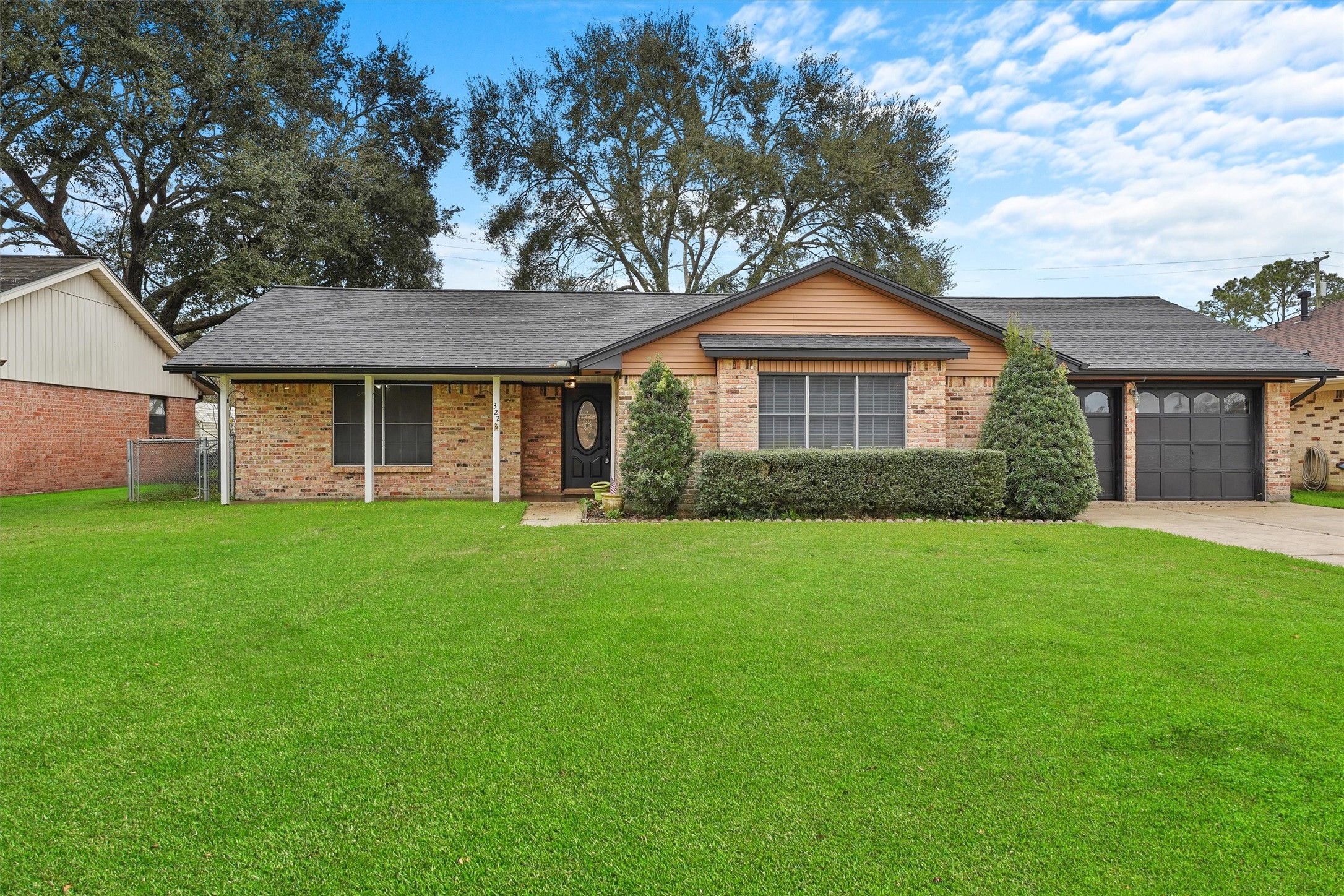 322 Hurstgreen Lane Alvin TX 77511