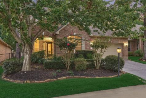 310 Creekwood W Montgomery TX 77356