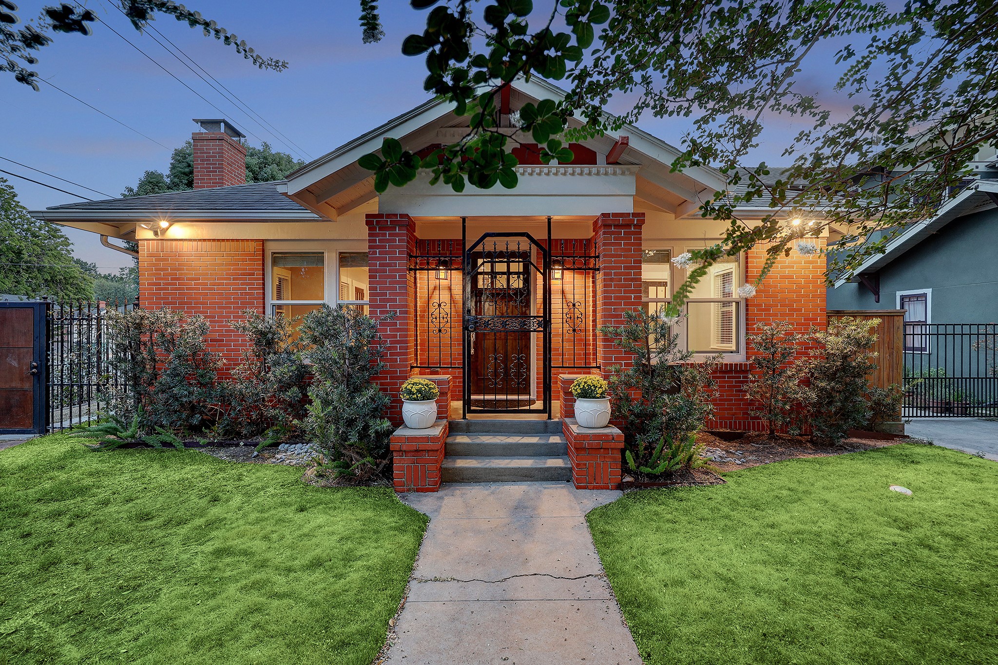800 Ridge Street Houston TX 77009