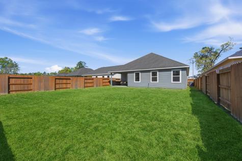 710 Duncan Avenue Cleveland TX 77327