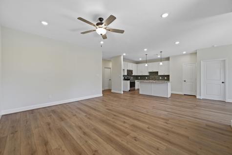 710 Duncan Avenue Cleveland TX 77327