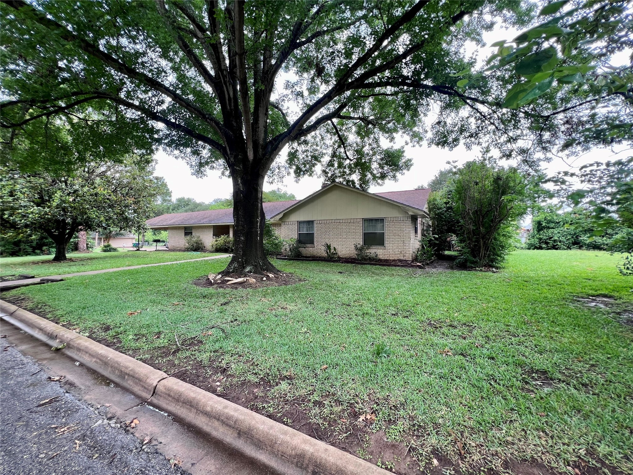 2008 Lee Street Brenham TX 77833