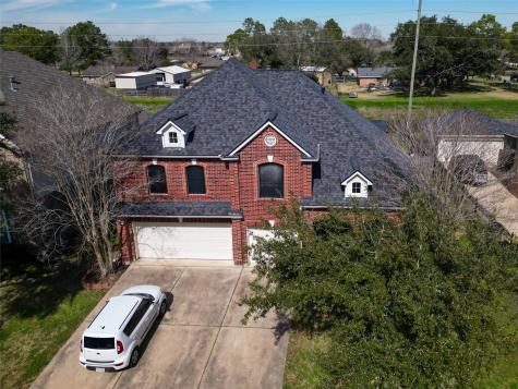 9207 Sunbonnet Drive Pearland TX 77584