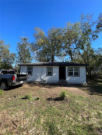 522 Austin Street West Columbia TX 77486