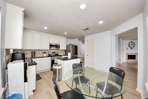 1054 Inverness Cove Dickinson TX 77539