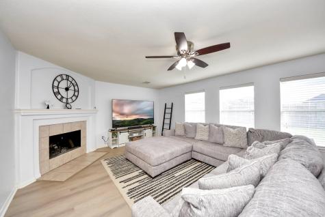 1054 Inverness Cove Dickinson TX 77539