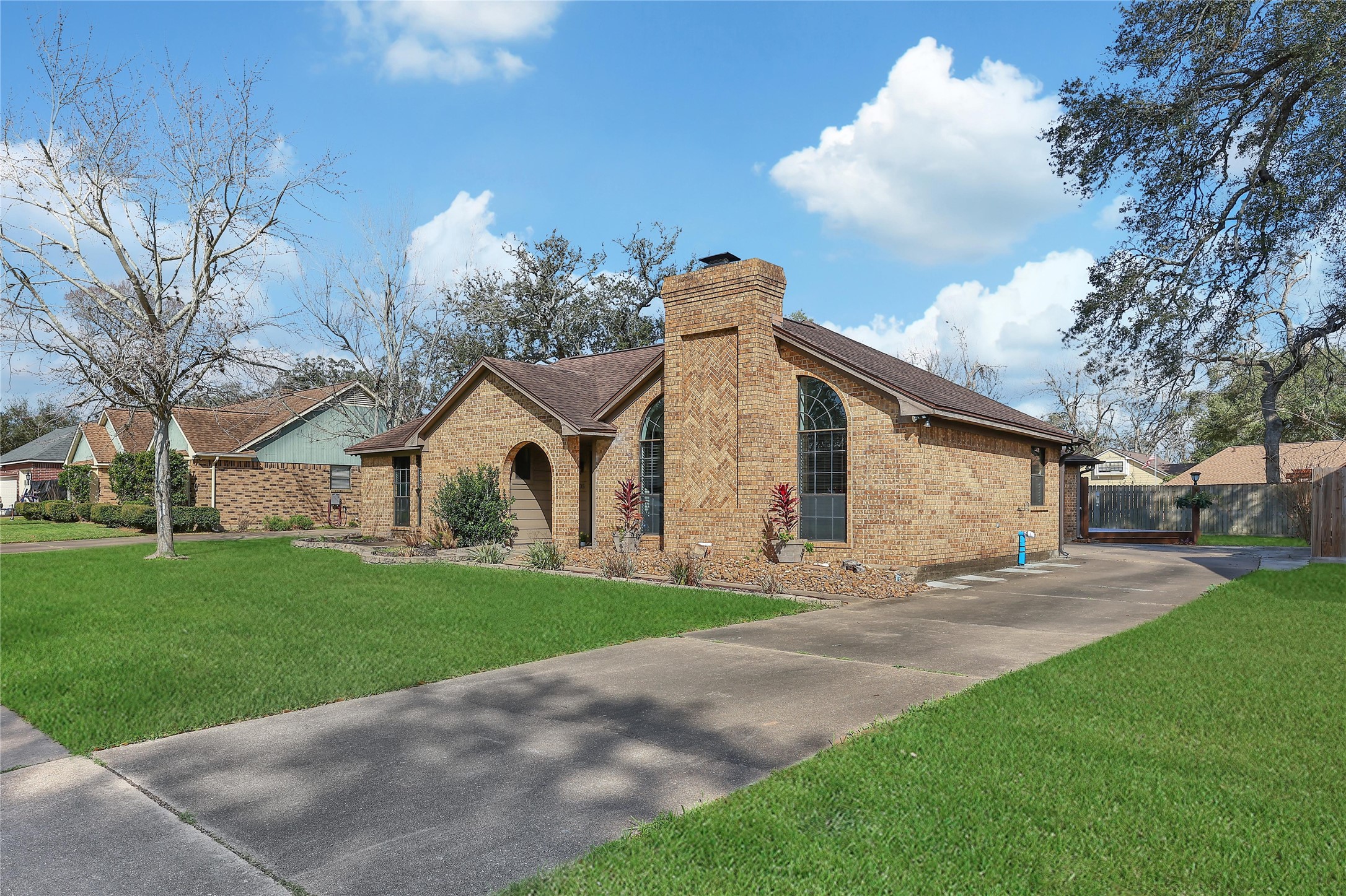 105 Daffodil Street Lake Jackson TX 77566