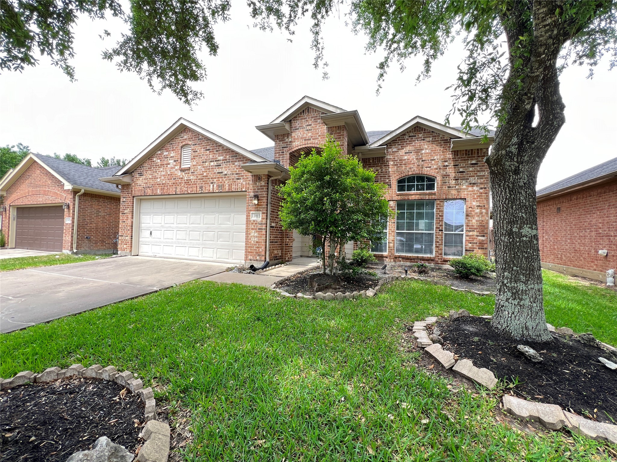 13013 Shallow Falls Lane Pearland TX 77584