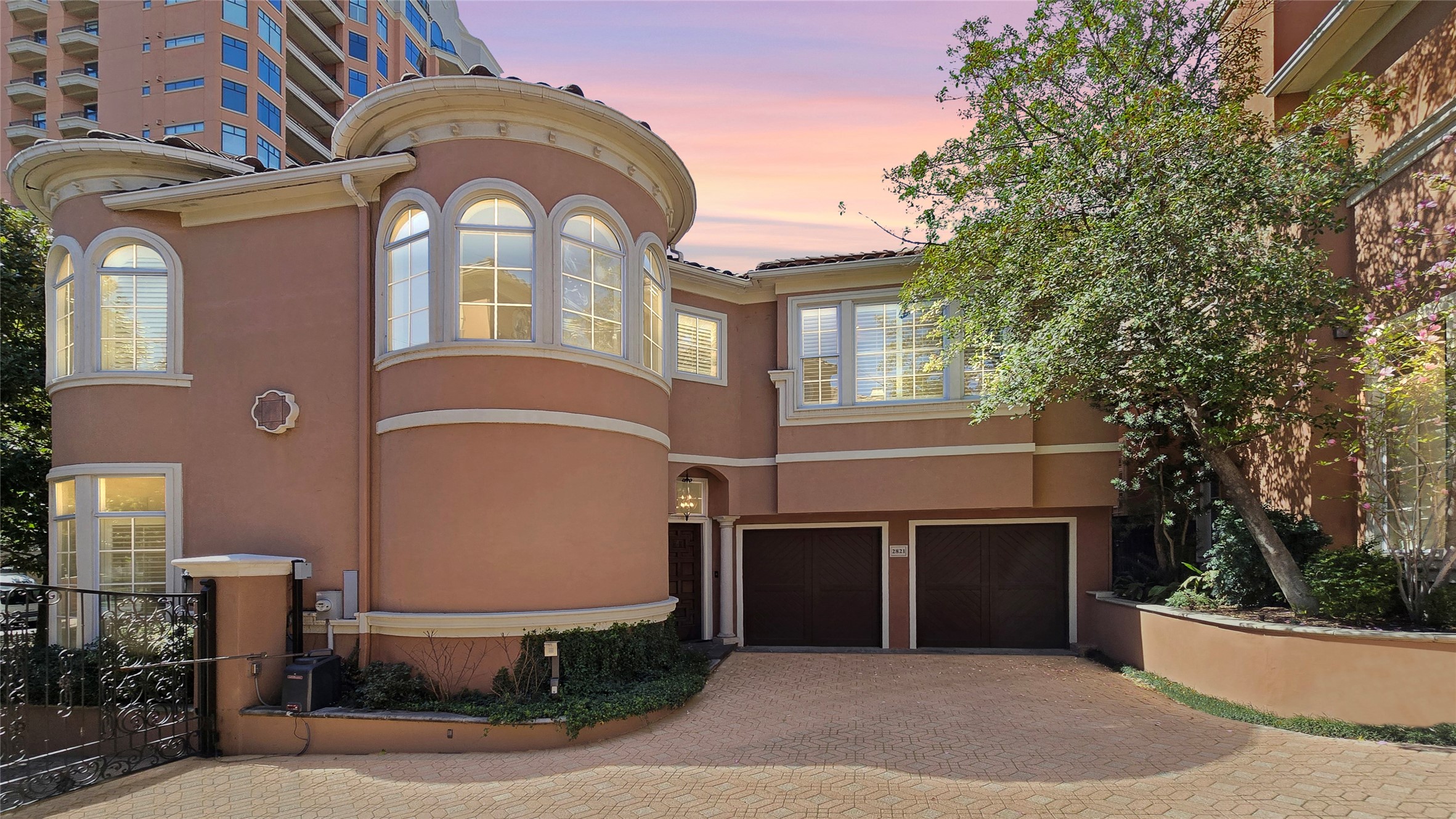 2821 Hood Street Dallas TX 75219
