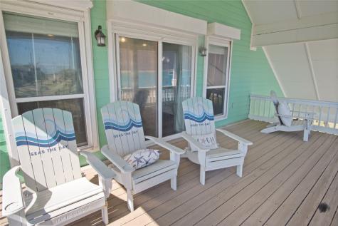 962 Raymond Crystal Beach TX 77650