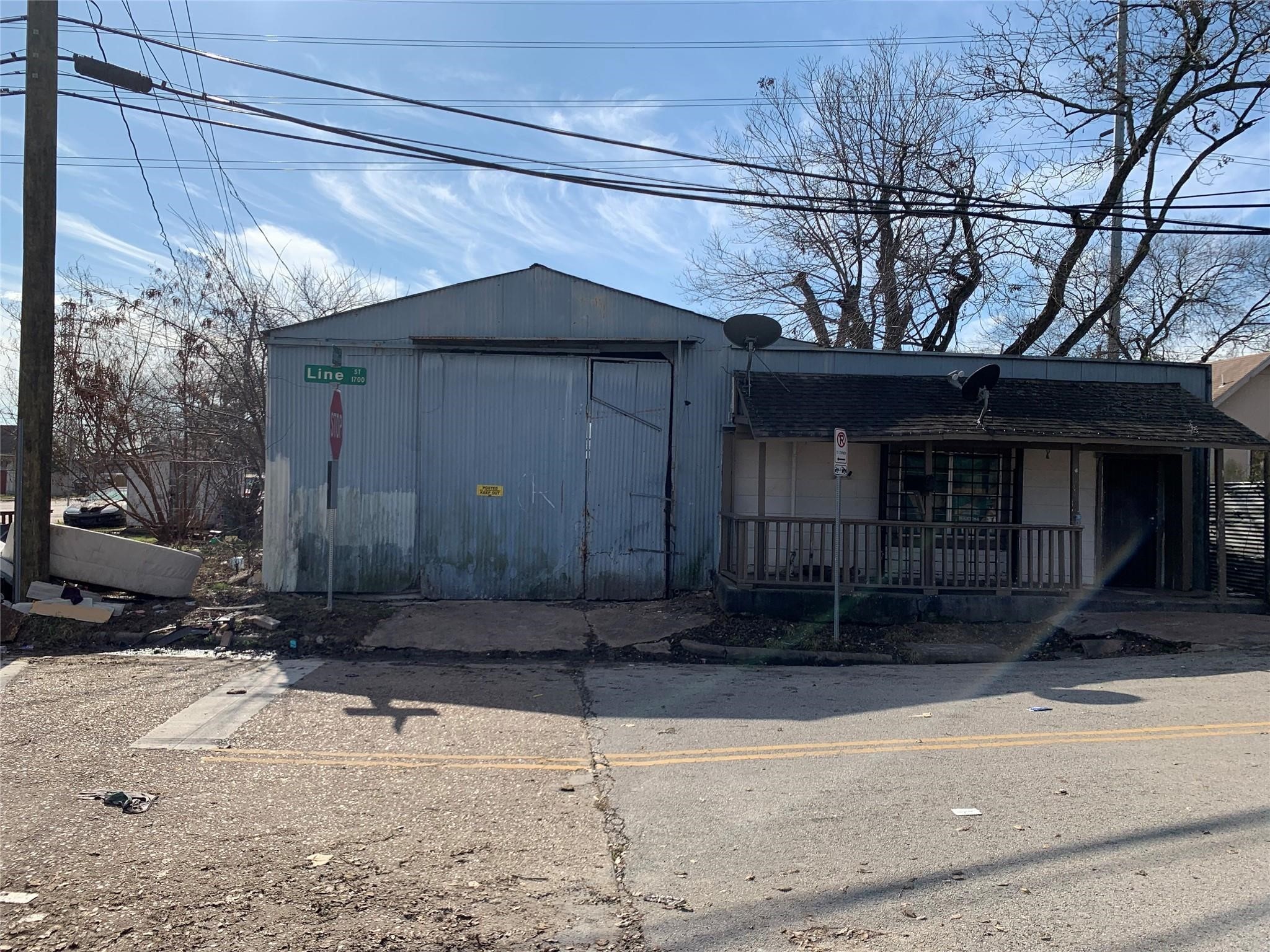 1716 Line Street Houston TX 77009
